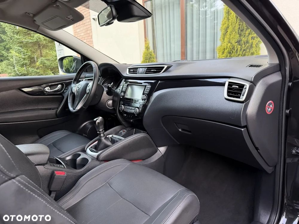 Nissan Qashqai 1.2 DIG-T N-Vision - 29
