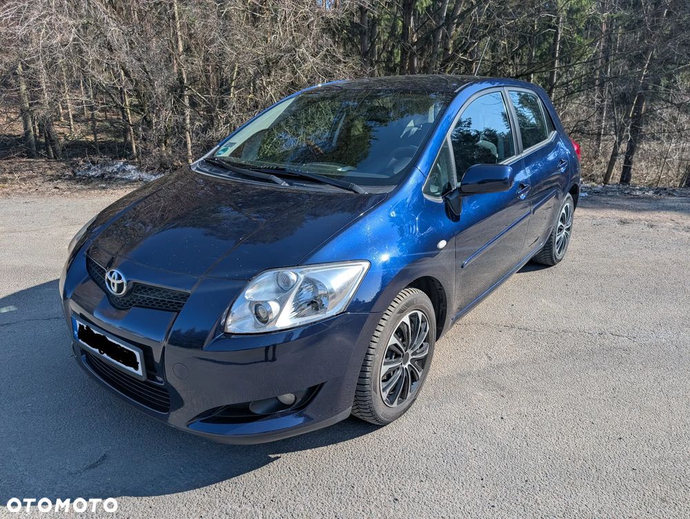 Toyota Auris - 1