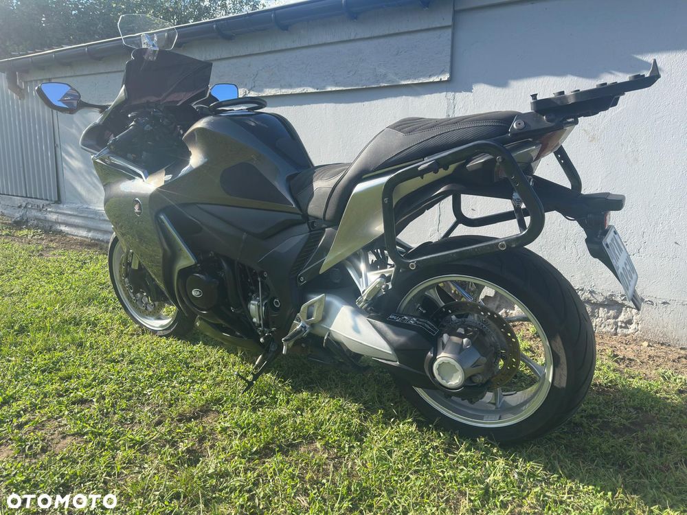 Honda VFR - 26