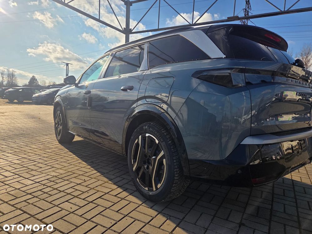 Peugeot E-5008 73kWh GT - 4