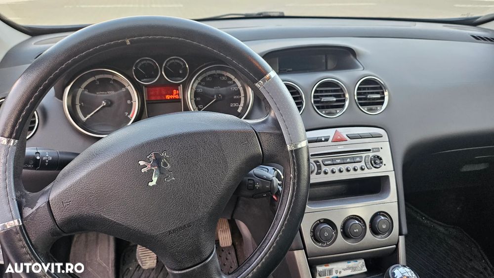 Peugeot 308 1.6E Premium - 9