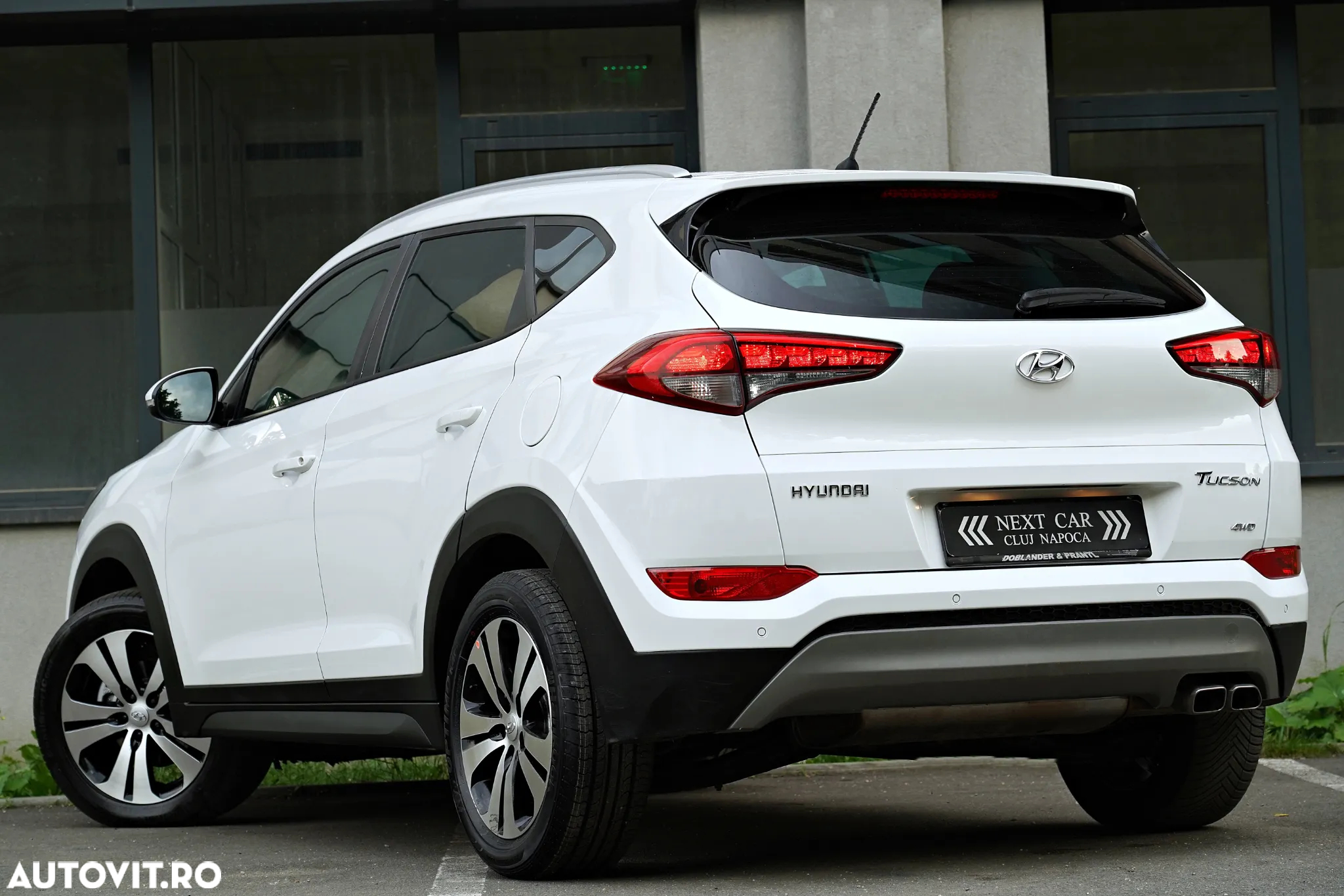 Hyundai Tucson 2.0 CRDI 4WD Automatik Style - 4