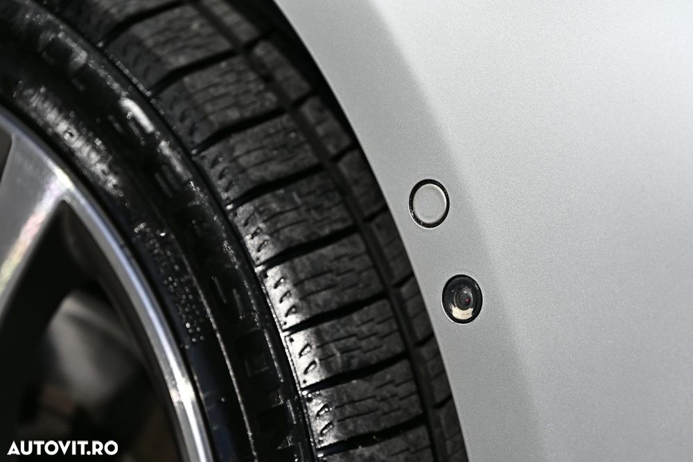 BMW Seria 3 318d Touring Aut. - 13