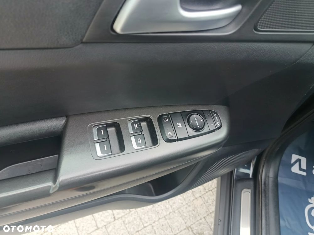 Kia Sportage 1.7 CRDI Business Line M 2WD - 21