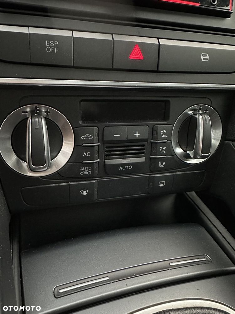 Audi A3 Sportback 1.6 TDI DPF Ambiente - 9