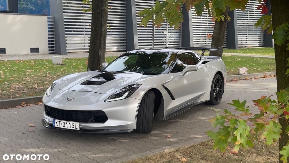 Chevrolet Corvette - 4