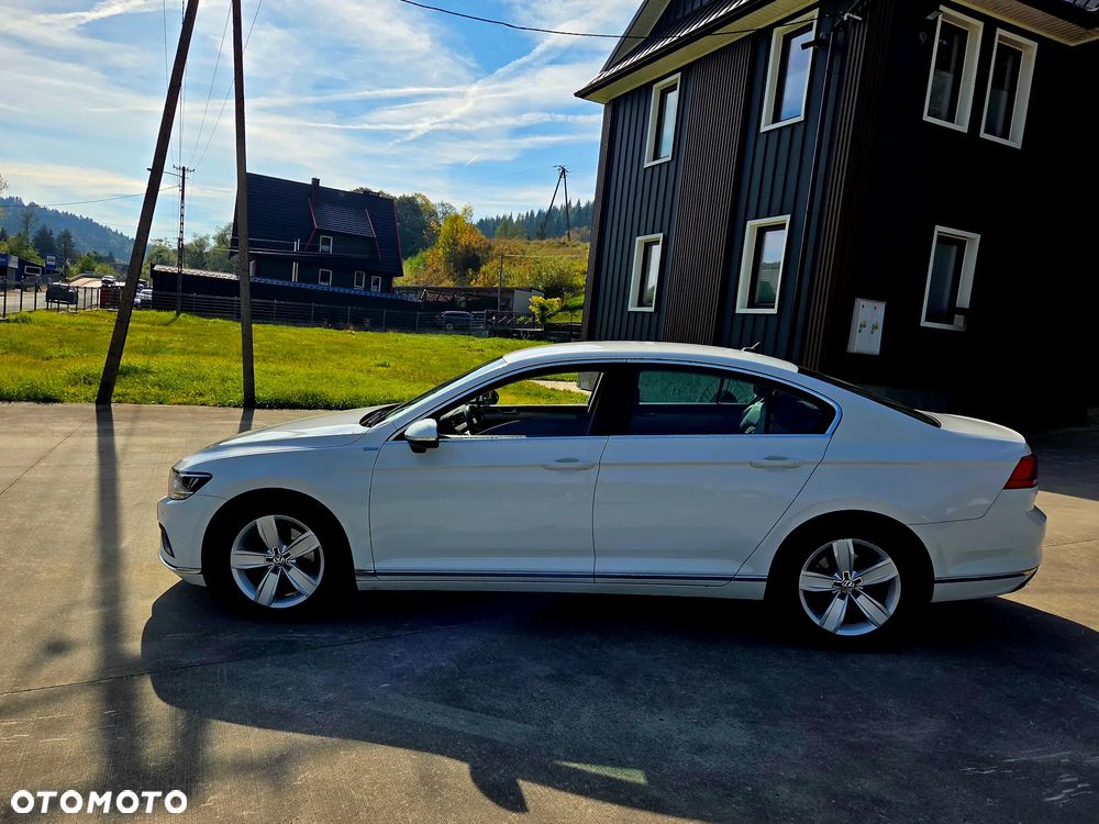 Volkswagen Passat - 4