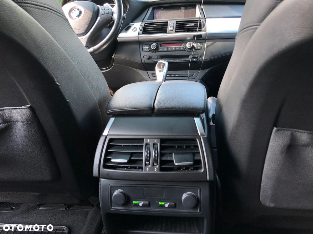 BMW X6 xDrive40d - 9