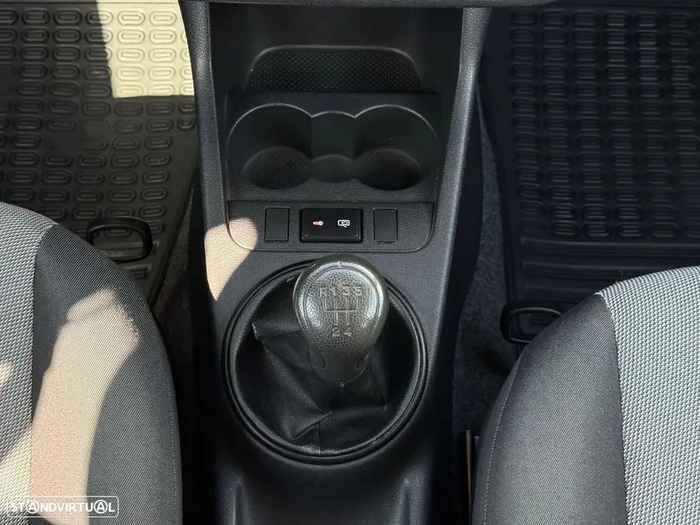 Skoda Fabia Break 1.2 Ambiente - 11