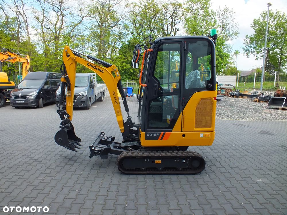 Liu Gong 9018F - 8