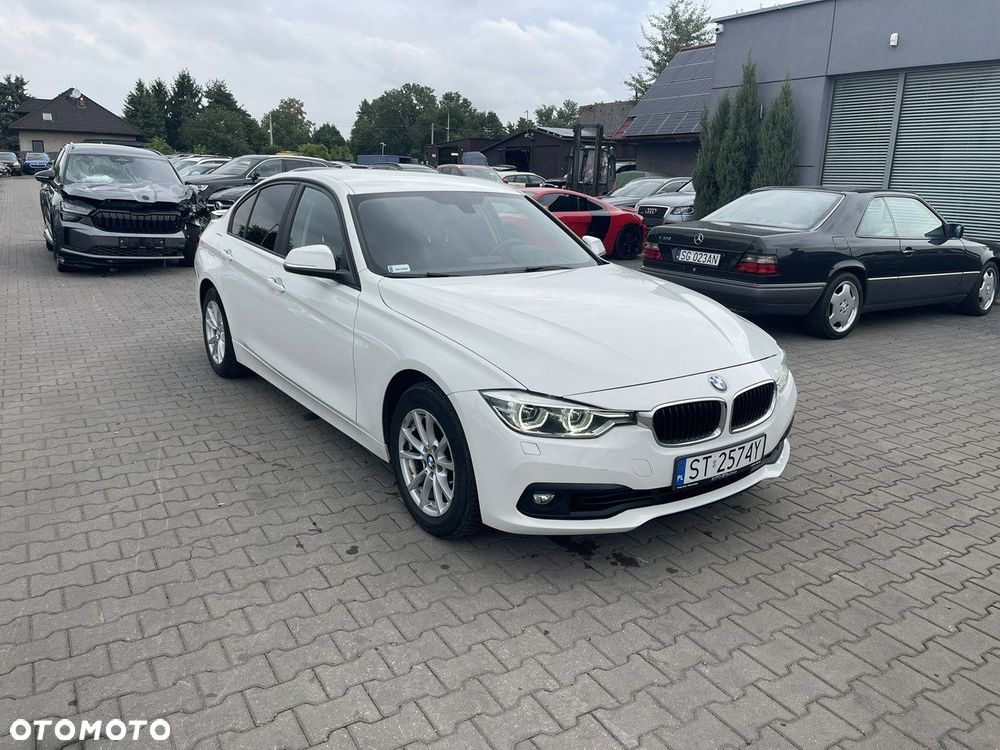 BMW Seria 3 318i - 2