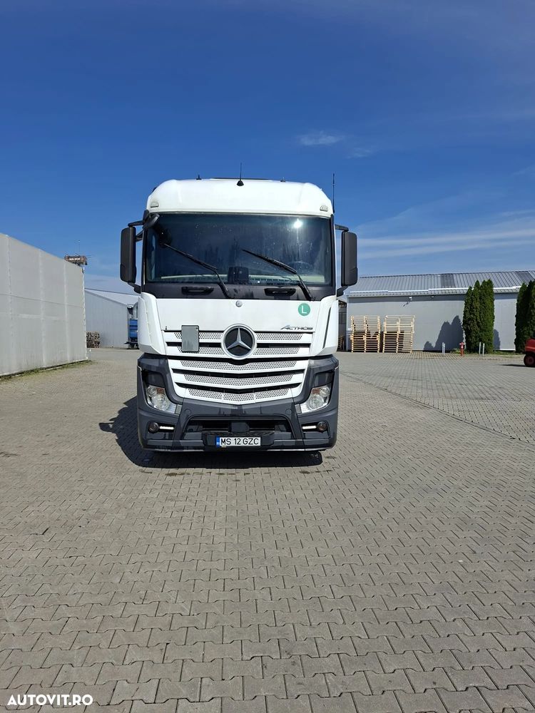 Mercedes-Benz Actros - 10