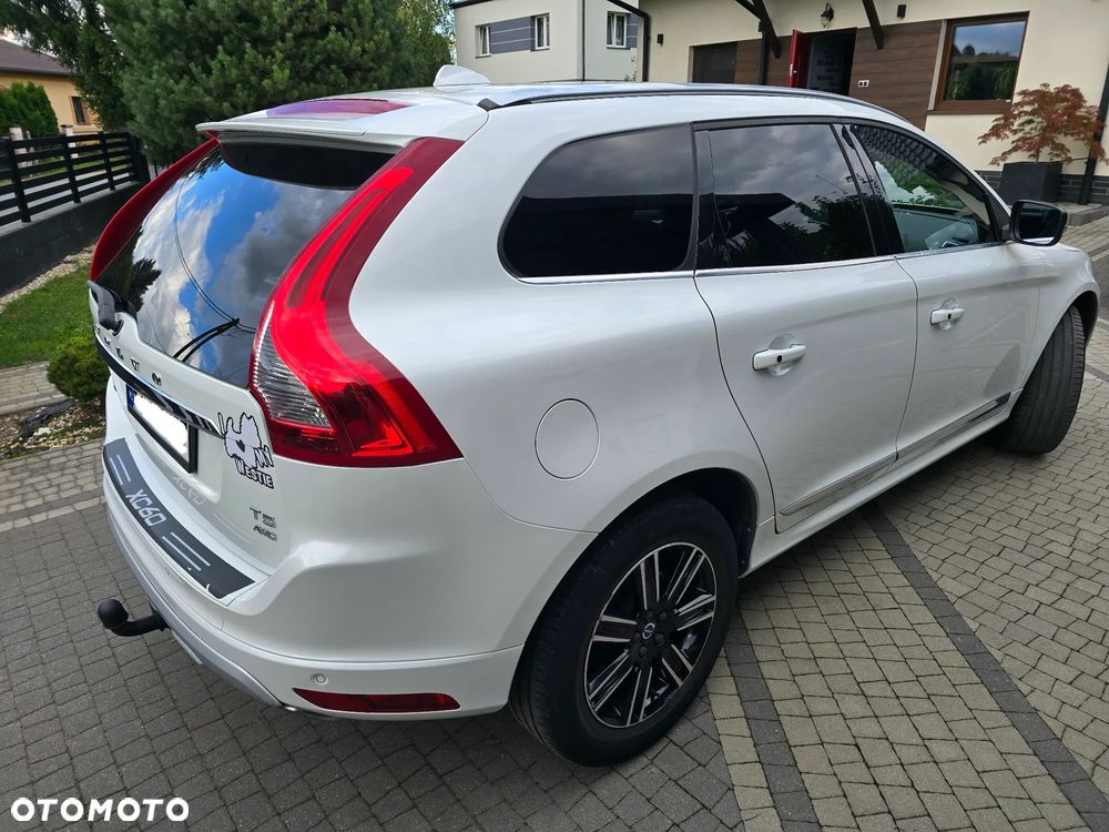 Volvo XC 60 T5 AWD Drive-E Summum - 4