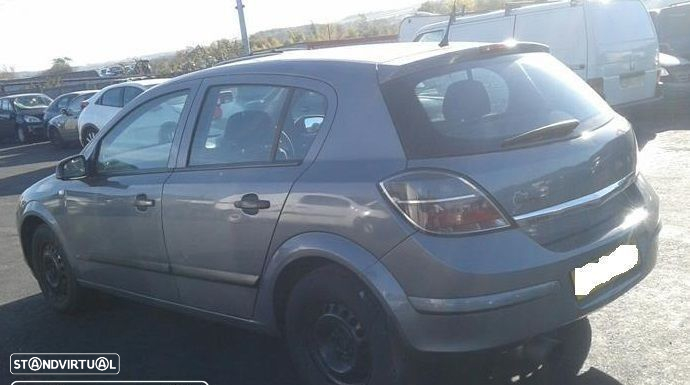 Opel Astra H 1.3 CDTI de 2007 disponível para peças MOTOR VENDIDO - 4