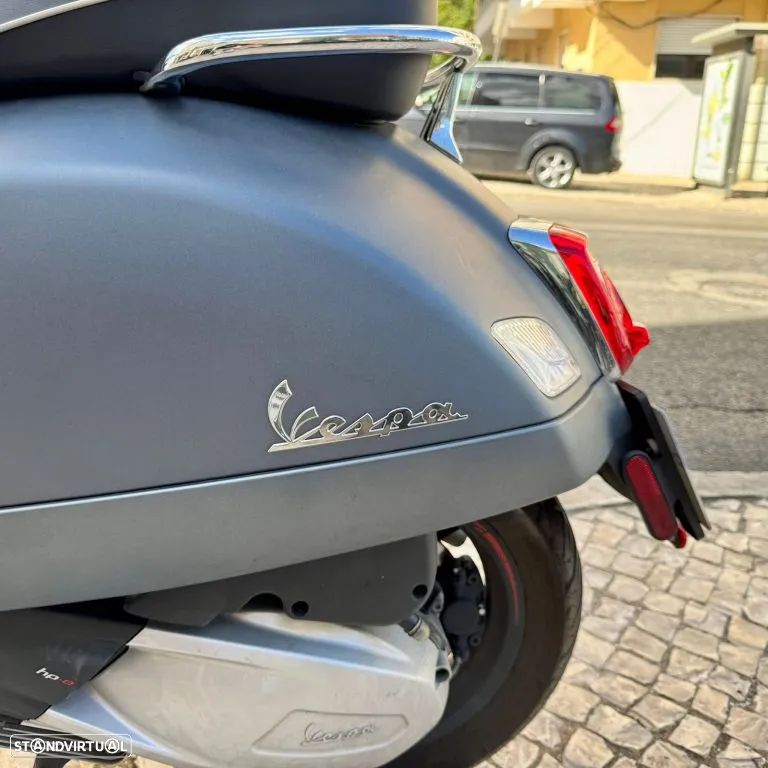 Piaggio Vespa GTS 300 - 8