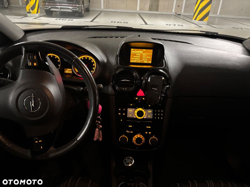 Opel Corsa 1.4 16V Innovation 110 Jahre - 6