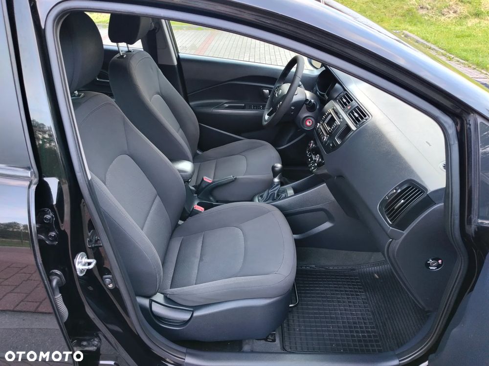 Kia Rio 1.2 Dream Team Edition - 9