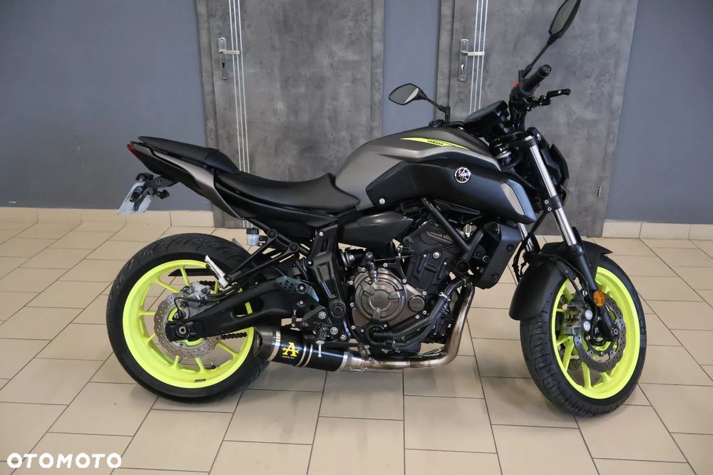 Yamaha MT - 9
