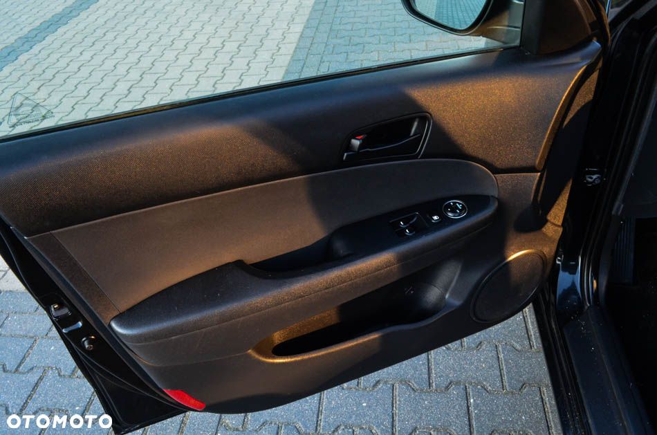 Hyundai i30 1.4 Blue Comfort - 26