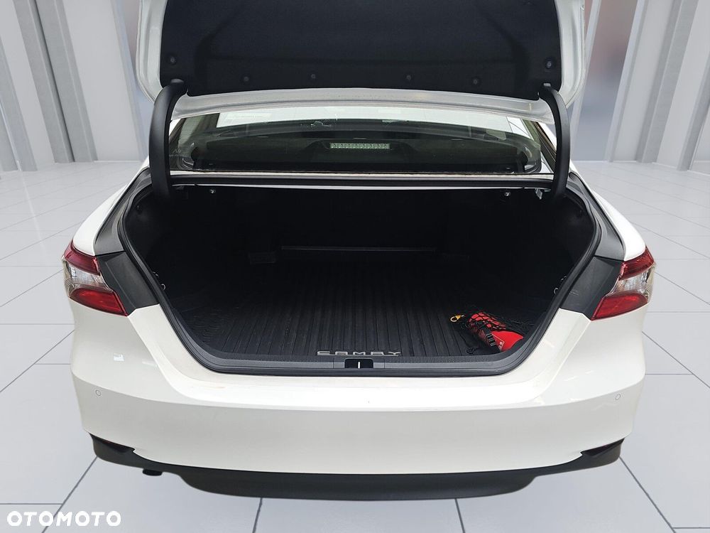 Toyota Camry 2.5 Hybrid Comfort CVT - 20