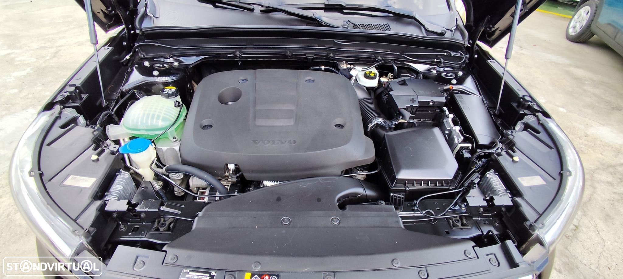 Volvo EX40 - 15