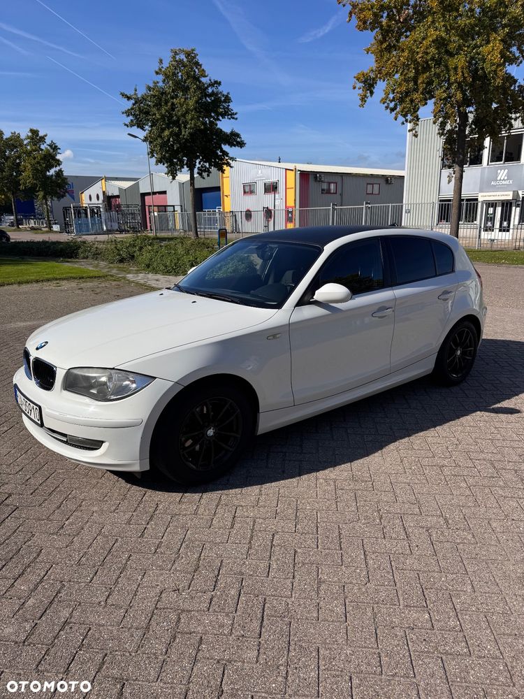 BMW Seria 1 116i - 1