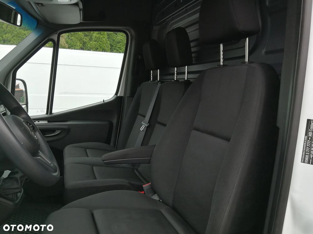 Mercedes-Benz Sprinter 317 - 19