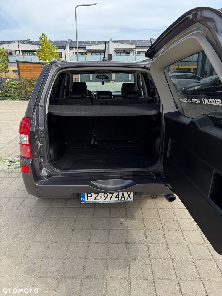 Suzuki Grand Vitara 2.4 Premium - 28