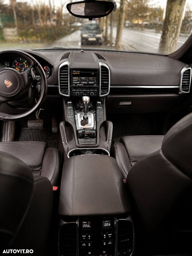 Porsche Cayenne - 3