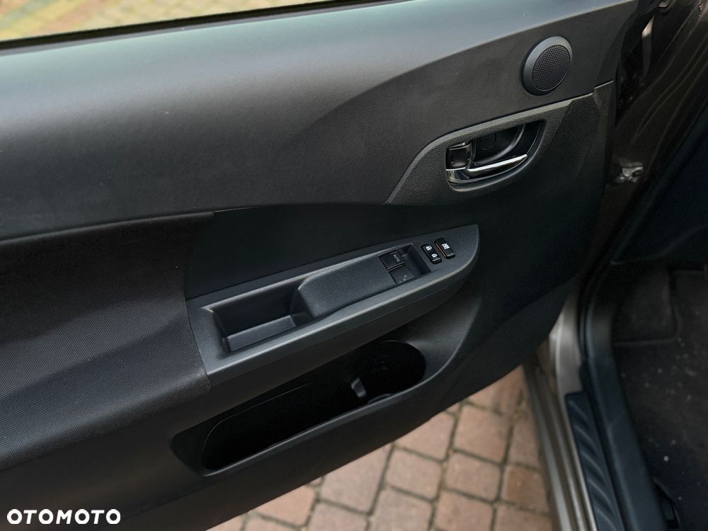 Toyota Verso S 1.33 VVT-i - 17