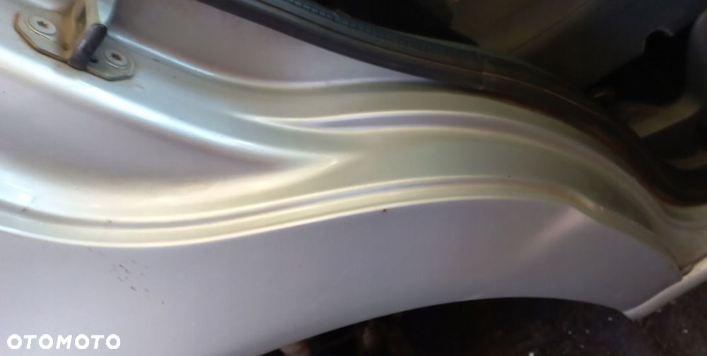 BŁOTNIK TYLNY PRAWY MERCEDES-BENZ ML I W163 - 4