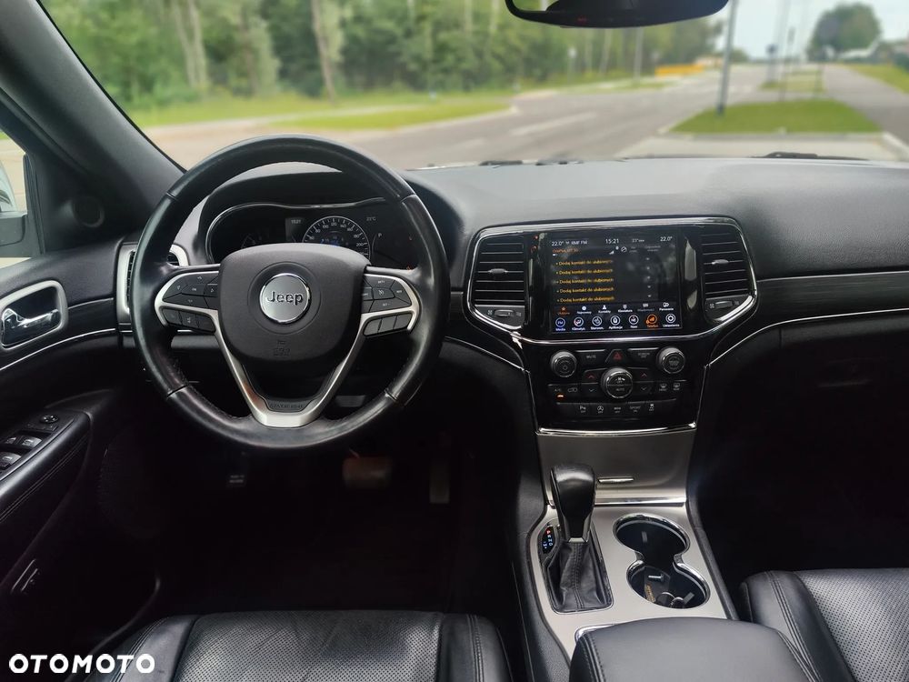 Jeep Grand Cherokee - 12