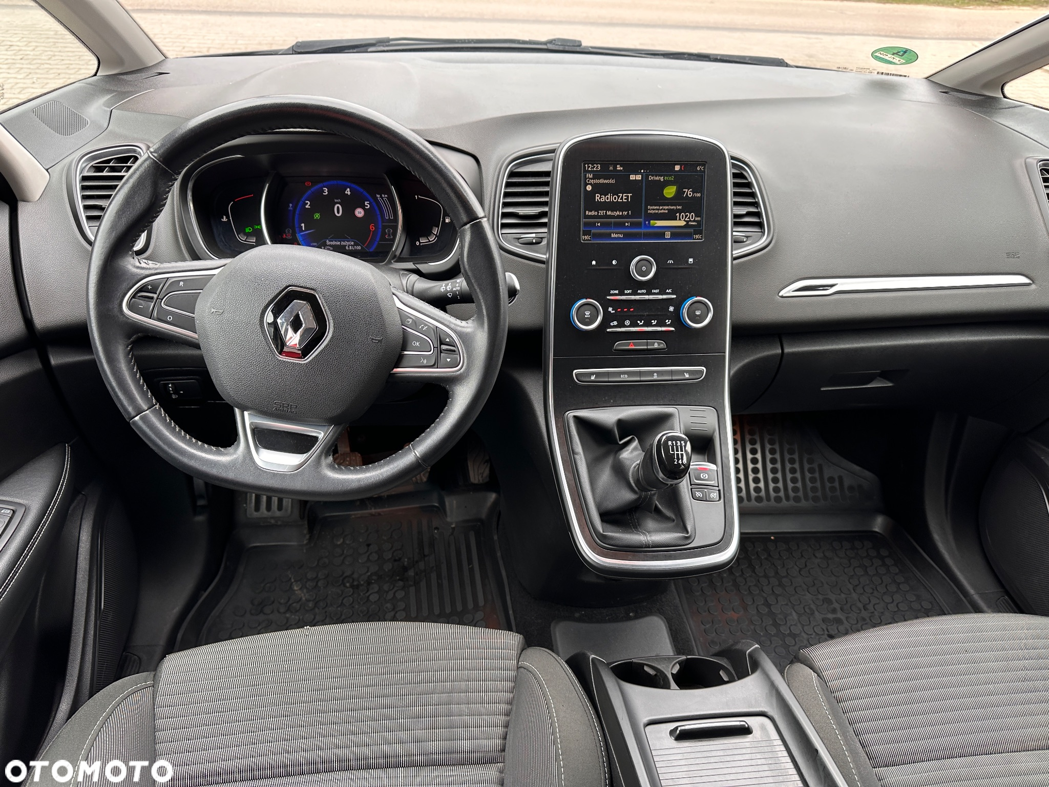 Renault Grand Scenic ENERGY TCe 115 Expression - 8