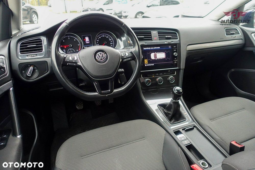 Volkswagen Golf - 15