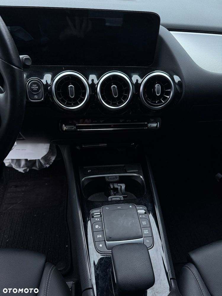 Mercedes-Benz GLA 250 - 11