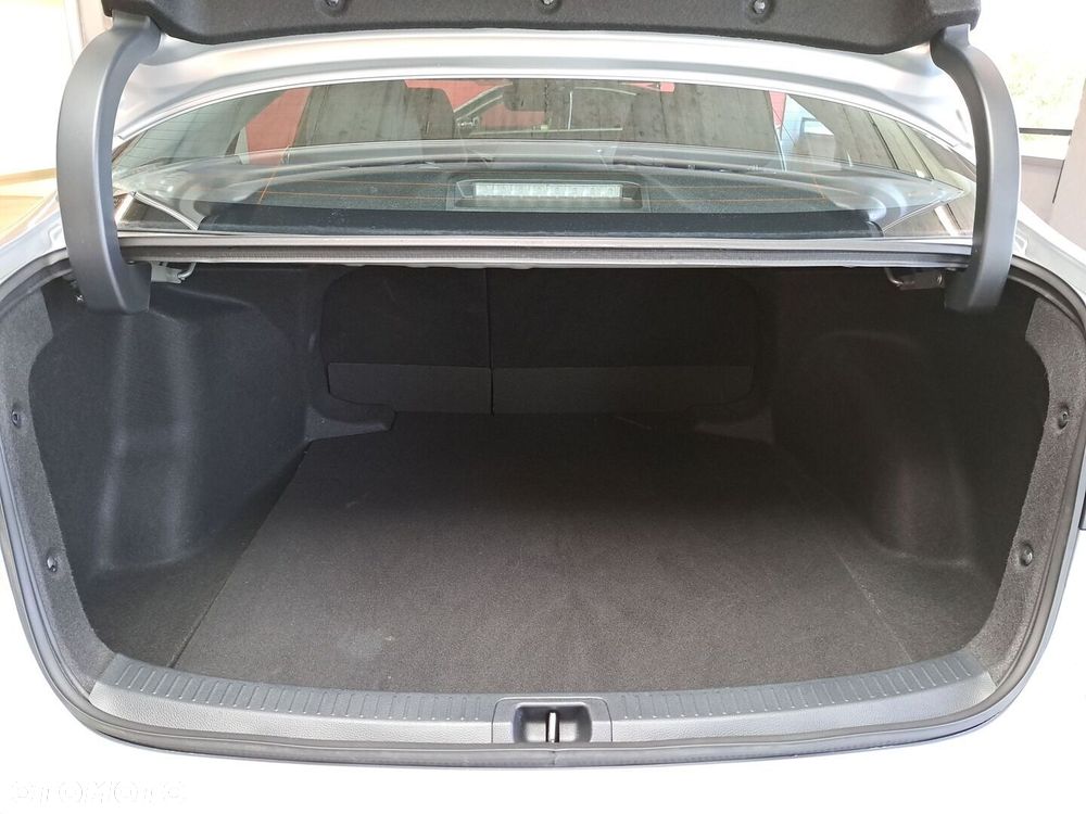Toyota Corolla 1.8 Hybrid Comfort - 14