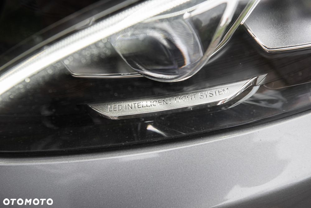 Mercedes-Benz Klasa C 400 4-Matic 9G-TRONIC - 36