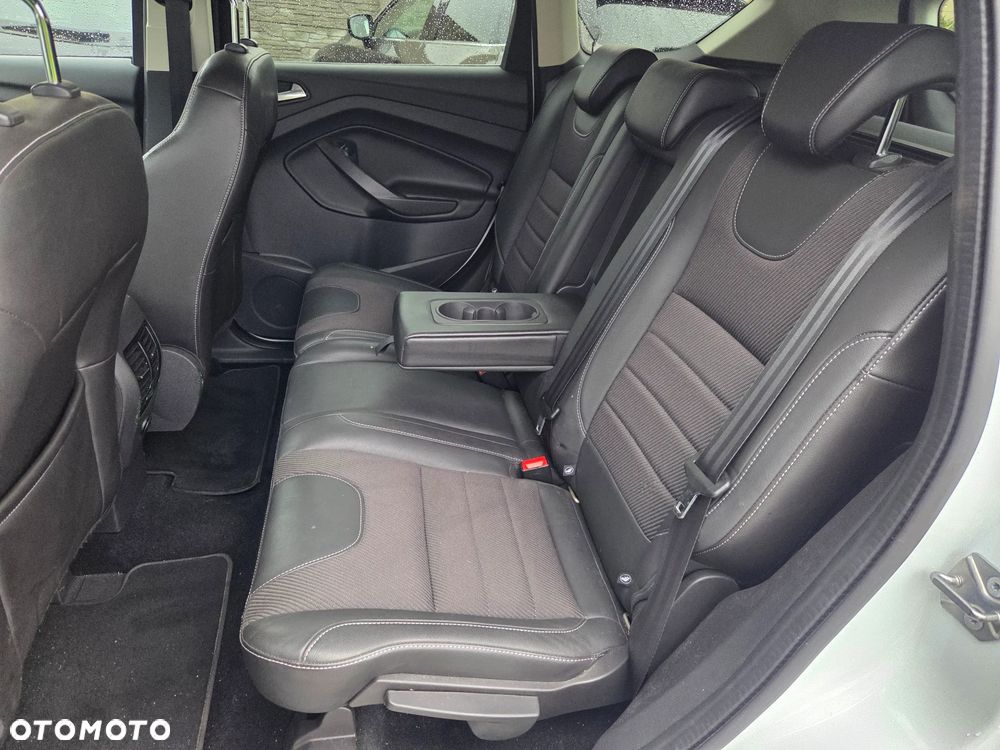 Ford Kuga - 9