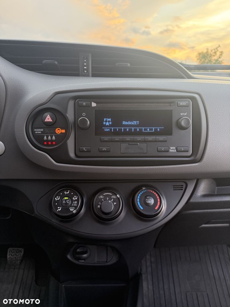 Toyota Yaris 1.0 VVT-i - 11