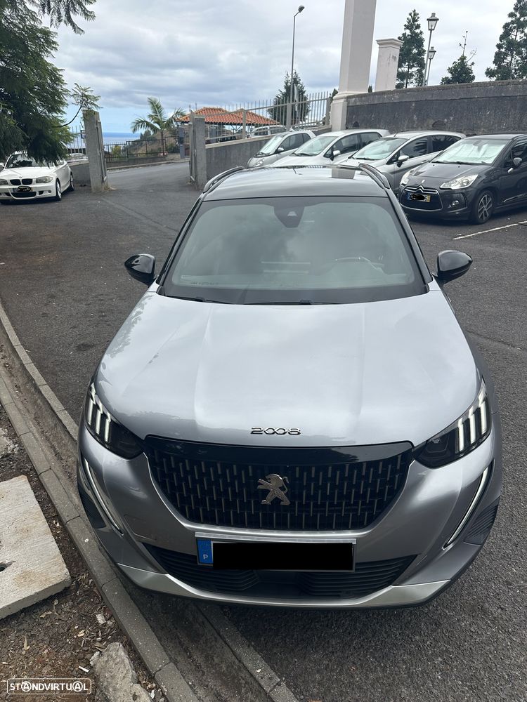 Peugeot 2008 1.2 PureTech GT EAT8 - 11