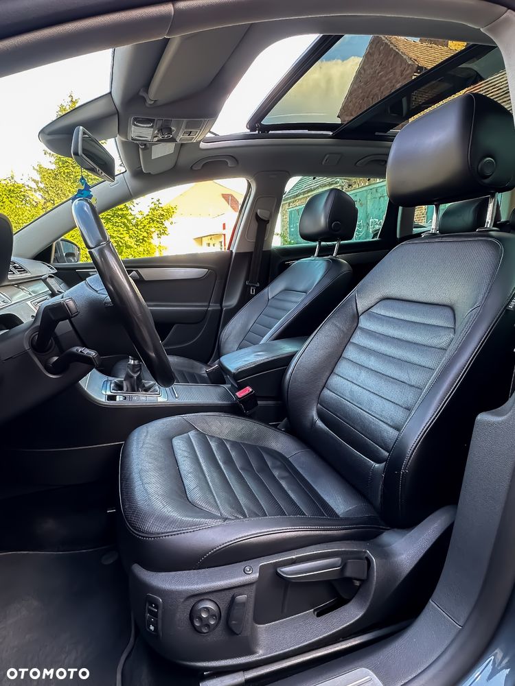 Volkswagen Passat 2.0 TDI Highline - 27