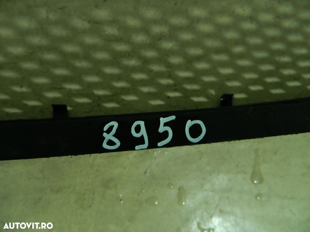 Grila centrala dintre proiectoare, Fiat 500,  2007, 2008, 2009, 2010, 2011, 2012, 2013, 2014,, 735425618 - 5