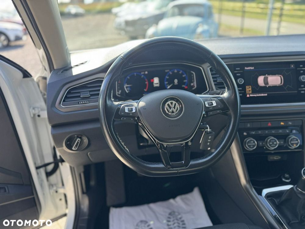 Volkswagen T-Roc - 17
