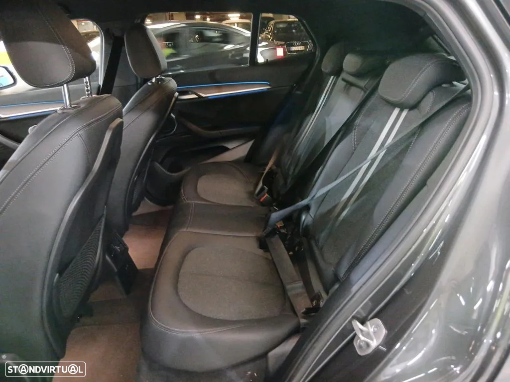BMW X2 25 e xDrive X Pack M - 11