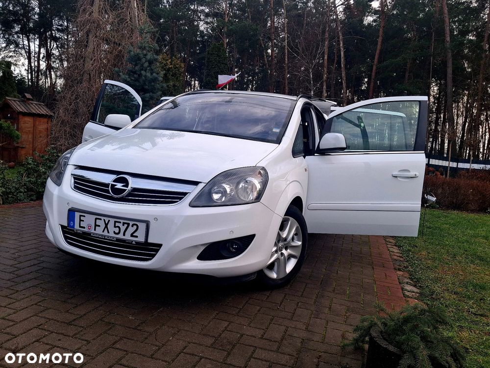 Opel Zafira 1.8 Design Edition - 1