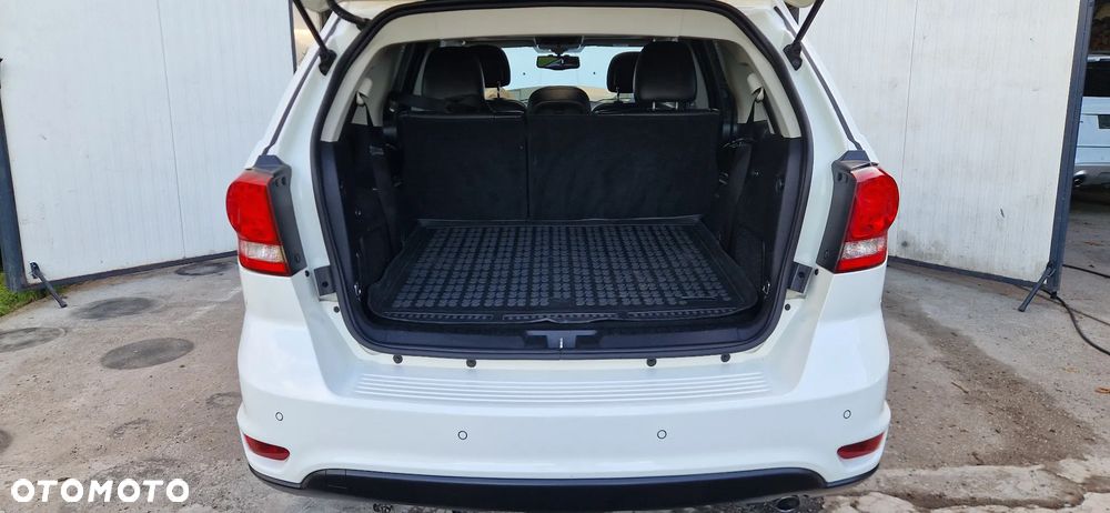 Fiat Freemont 2.0 Multijet 16V DPF Automatik Allrad Urban - 30