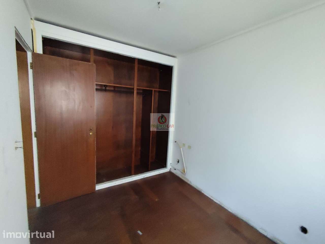 Moradia para restauro no centro na Zona Histórica de Vera Cruz - Grande imagem: 5/36
