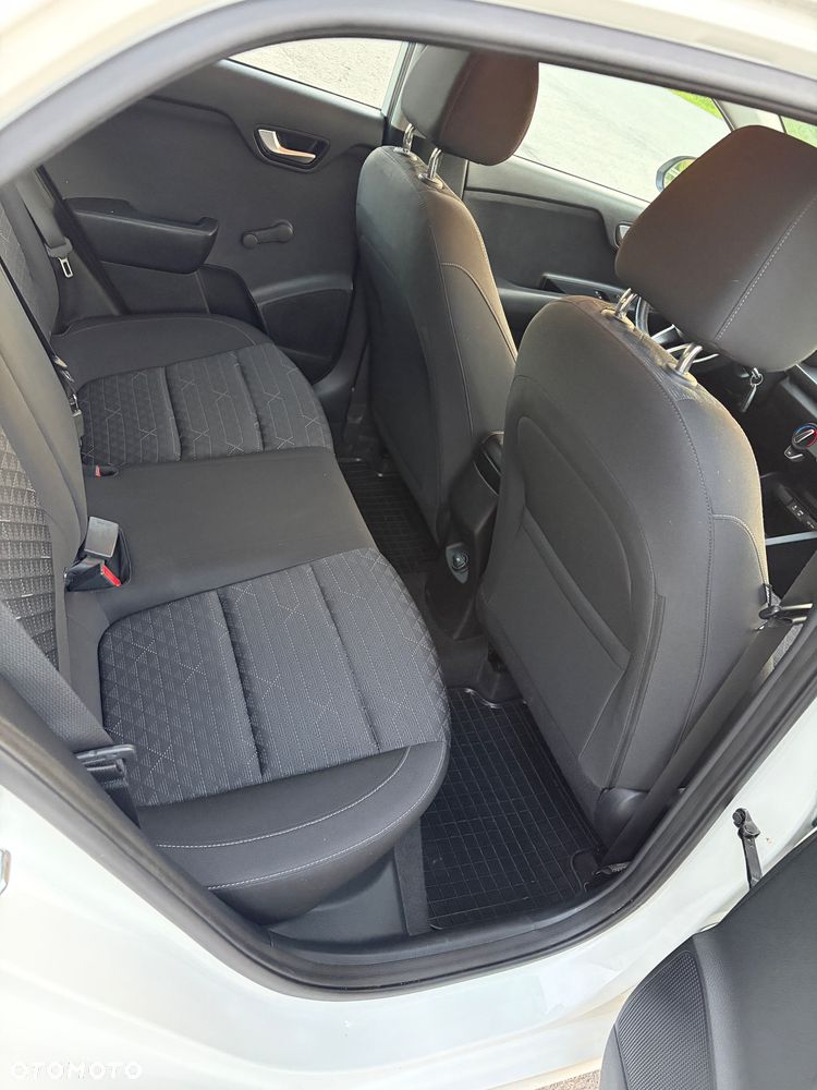 Kia Rio 1.2 L - 20