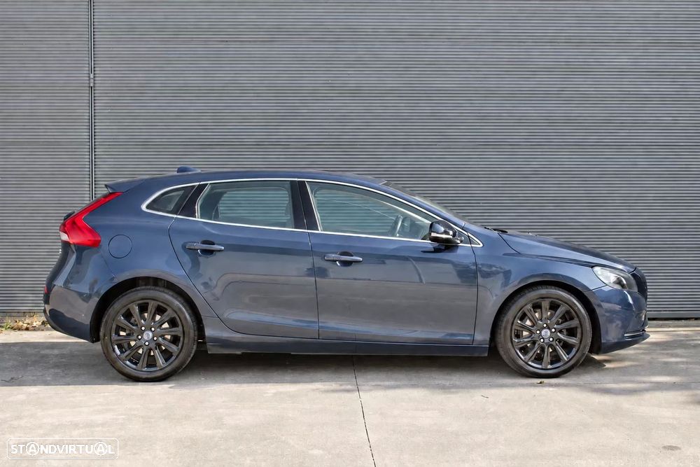 Volvo V40 1.6 D2 Momentum Eco - 9
