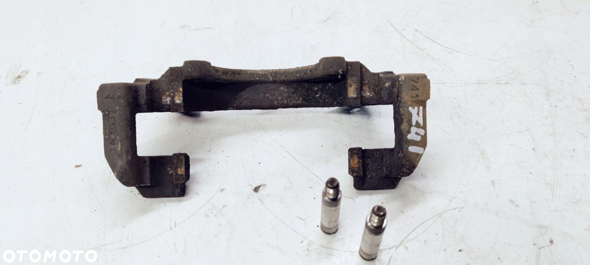 JARZMO ZACISKU PRZÓD AUDI VW SEAT SKODA * 741 * - 4